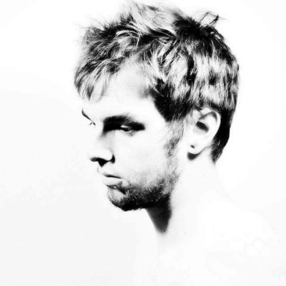 Meet your Posher, Cameron